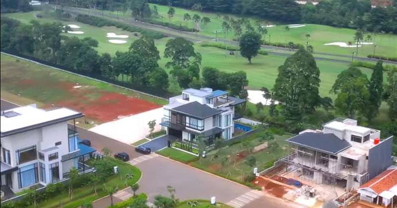 YouTube.com/Luna Maya